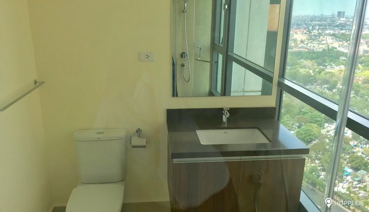 "2BR Condo for Rent in Shang Salcedo Place, Salcedo Village, Makati"10