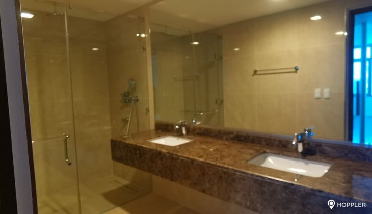 "2BR Condo for Rent in The Suites at One Bonifacio High Street, BGC - Bonifacio Global City, Taguig"07