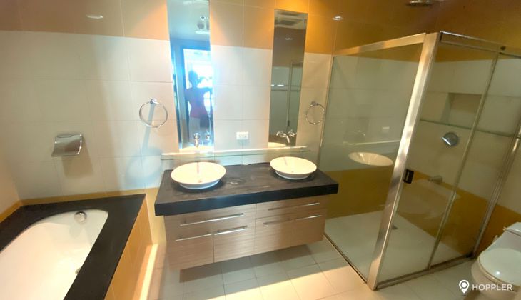 "3BR Condo for Rent in One McKinley Place, BGC - Bonifacio Global City, Taguig"07