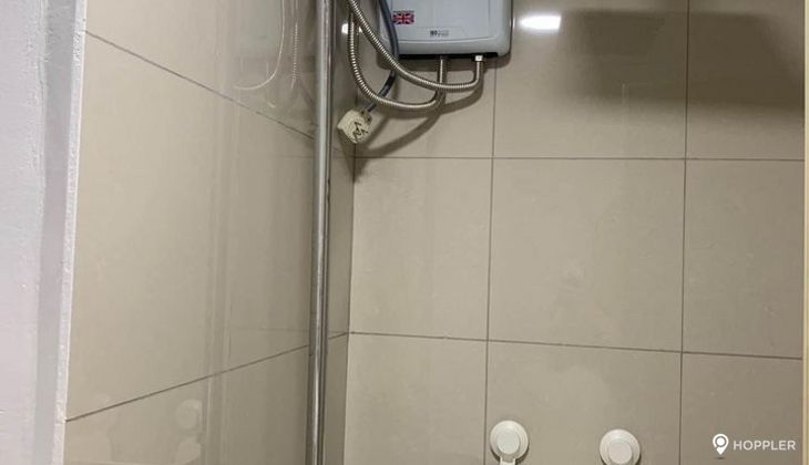 "Studio Condo for Rent in The Pearl Place, Ortigas Center, Pasig"02