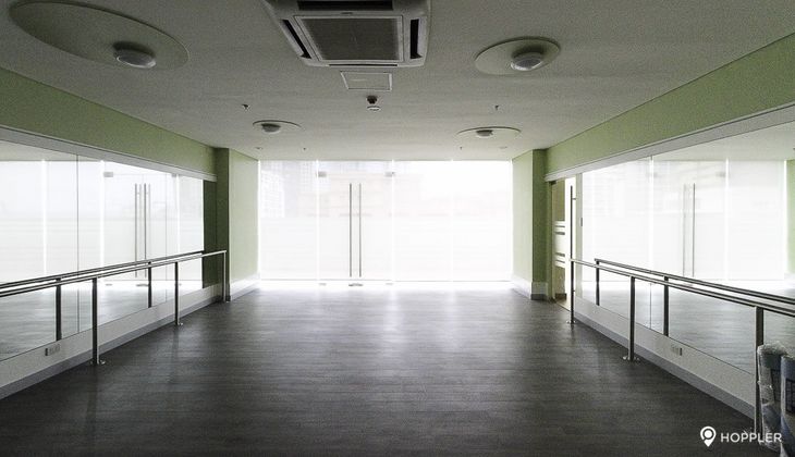 "Studio Condo for Rent in The Pearl Place, Ortigas Center, Pasig"10