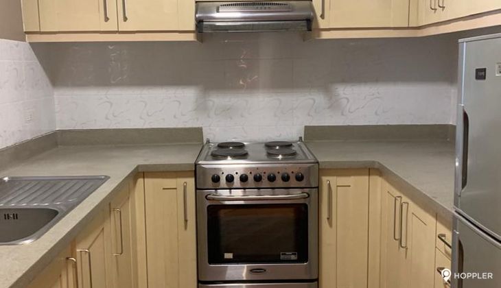 "1BR Condo for Rent in Joya Lofts and Towers, Rockwell Center, Makati"02