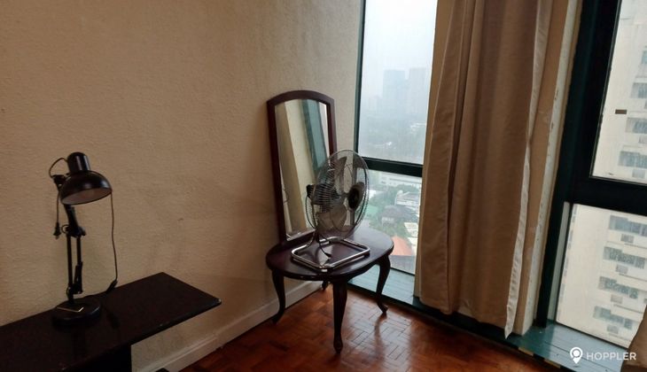 "1BR Condo for Rent in MPT Suites, Poblacion, Makati"02