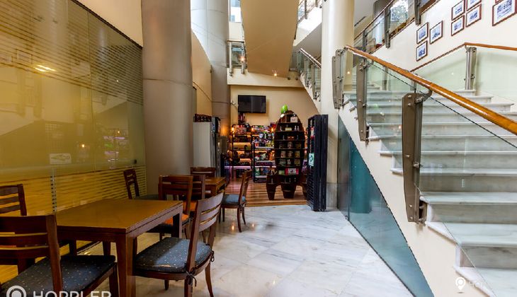 "1BR Condo for Rent in Amorsolo West, Rockwell Center, Makati"06