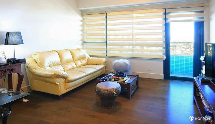 "1BR Condo for Rent in Edades Tower and Garden Villas, Rockwell Center, Makati"02