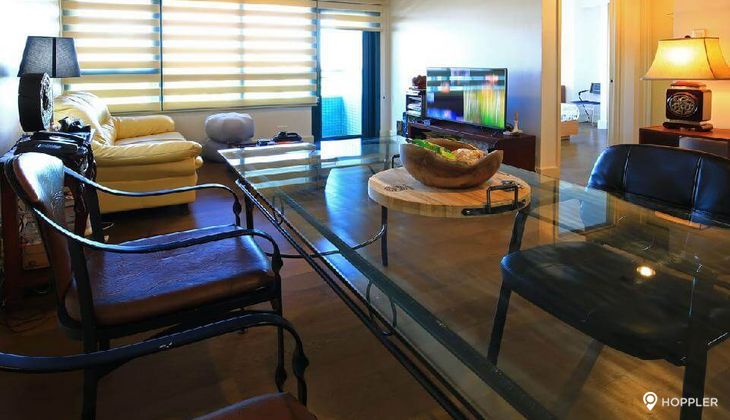 "1BR Condo for Rent in Edades Tower and Garden Villas, Rockwell Center, Makati"04