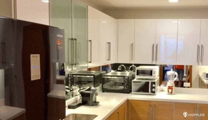 "4BR Condo for Rent in Park Terraces, San Lorenzo Village, Makati"04