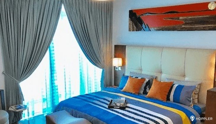 "4BR Condo for Rent in Park Terraces, San Lorenzo Village, Makati"10