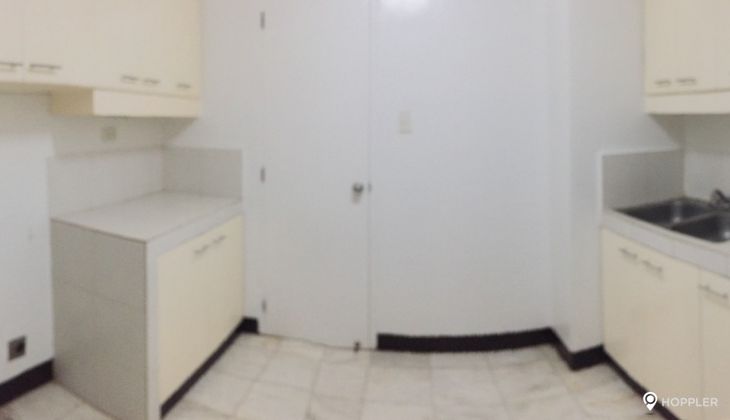 "1BR Condo for Rent in Eisenhower Condominium, Greenhills, San Juan"07