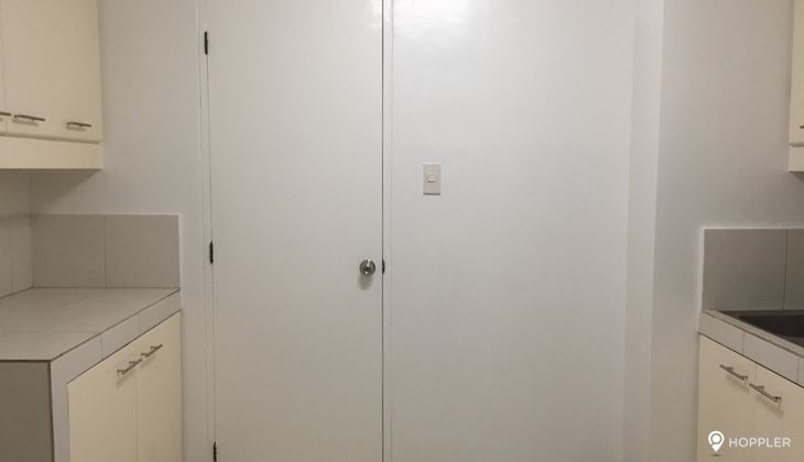 "1BR Condo for Rent in Eisenhower Condominium, Greenhills, San Juan"09