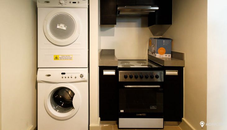 "2BR Condo for Rent in Edades Tower and Garden Villas, Rockwell Center, Makati"06
