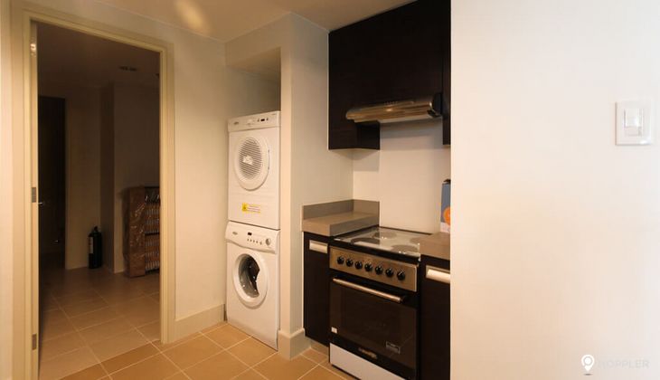 "2BR Condo for Rent in Edades Tower and Garden Villas, Rockwell Center, Makati"07