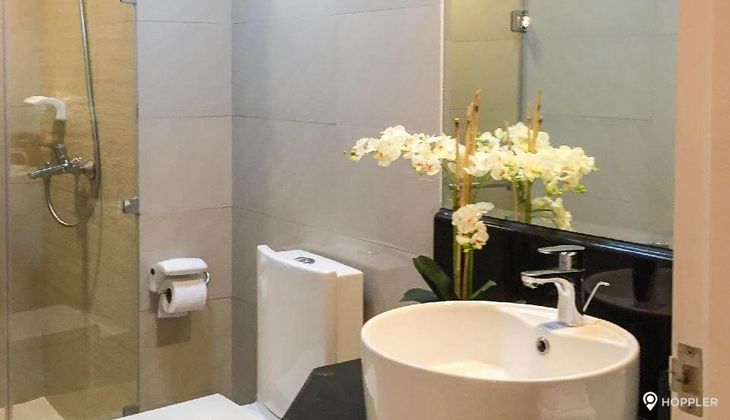 "2BR Condo for Rent in 8 Forbes Town Road, BGC - Bonifacio Global City, Taguig"04