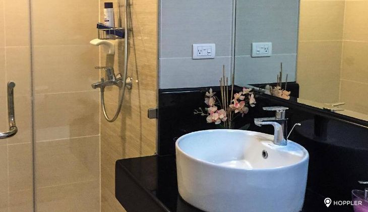 "2BR Condo for Rent in 8 Forbes Town Road, BGC - Bonifacio Global City, Taguig"07