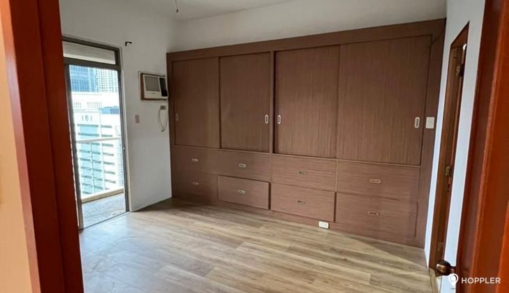 "1BR Condo for Rent in Paseo Parkview Suites, Salcedo Village, Makati"03