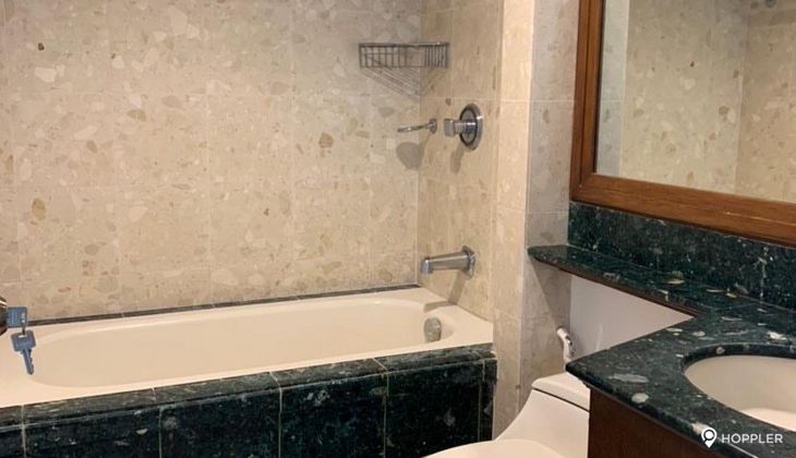 "2BR Condo for Rent in Hidalgo Place, Rockwell Center, Makati"02