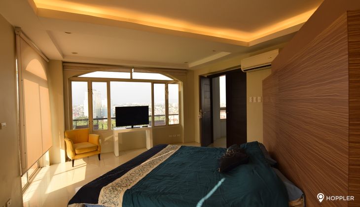 "3BR Condo for Rent in Tuscany Private Estates, McKinley Hill, Taguig"08