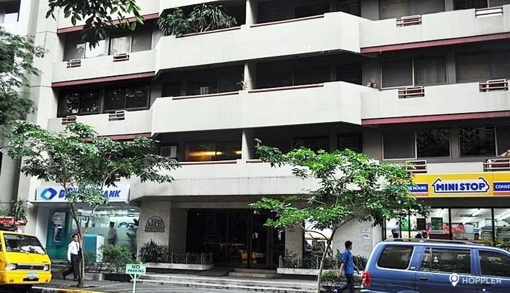 "2BR Condo for Rent in Sunrise Terrace, Legazpi Village, Makati"07