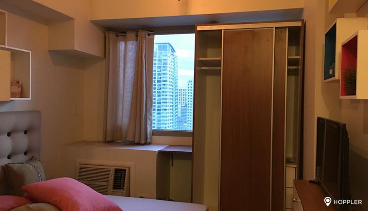 "Studio Condo for Rent in Eton Tower, Legazpi Village, Makati"02