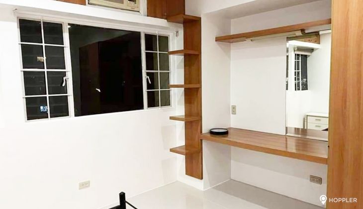 "2BR Condo for Rent in Olympic Heights, Eastwood City, Quezon City"05