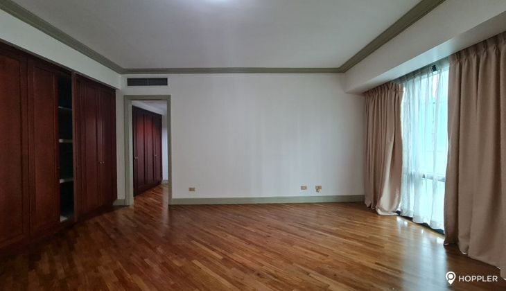 "3BR Condo for Rent in Luna Gardens, Rockwell Center, Makati"07