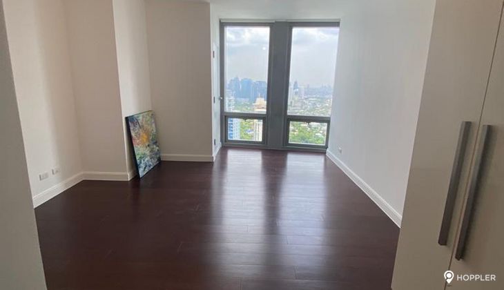 "4BR Condo for Rent in The Suites at One Bonifacio High Street, BGC - Bonifacio Global City, Taguig"02