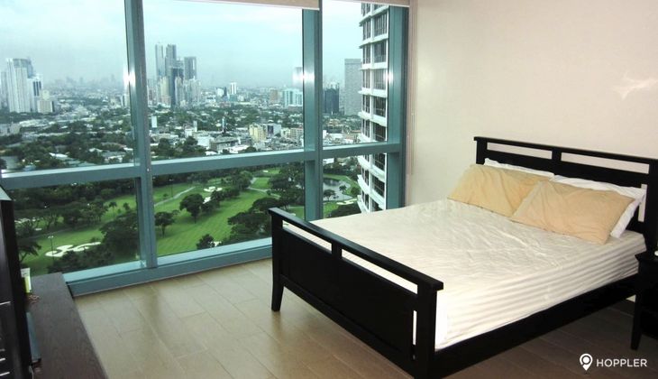 "2BR Condo for Rent in 8 Forbes Town Road, BGC - Bonifacio Global City, Taguig"05