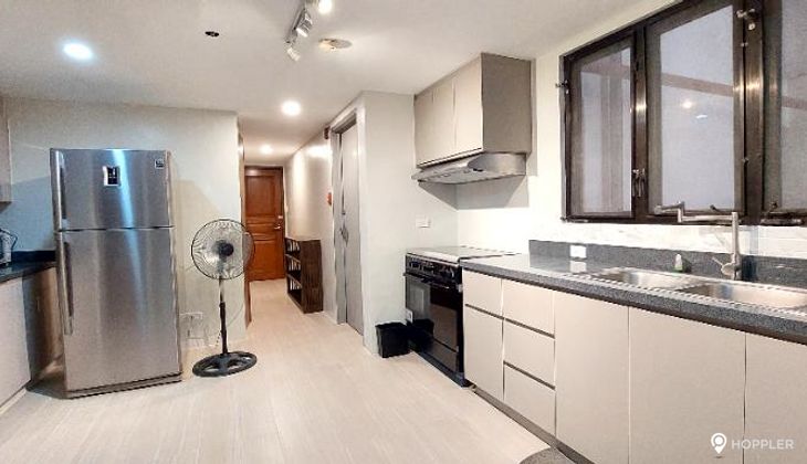 "3BR Condo for Rent in Pacific Plaza Ayala, Urdaneta Village, Makati"04