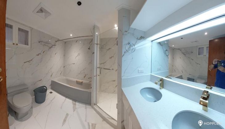 "3BR Condo for Rent in Pacific Plaza Ayala, Urdaneta Village, Makati"10