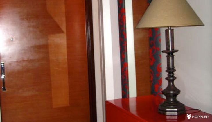 "4BR Condo for Rent in Luna Gardens, Rockwell Center, Makati"02
