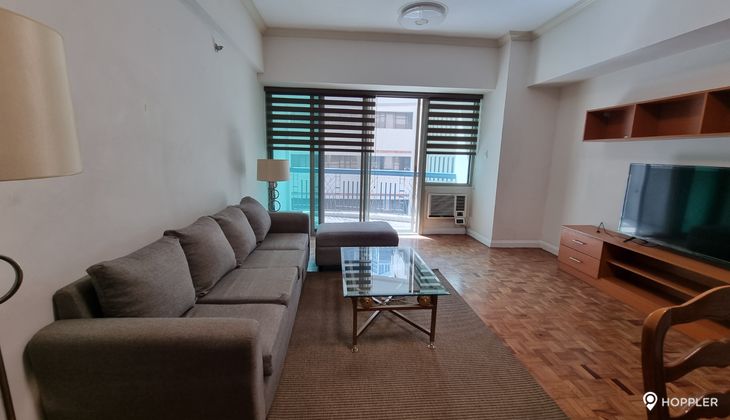 "2BR Condo for Rent in The Frabella 1, Legazpi Village, Makati"03