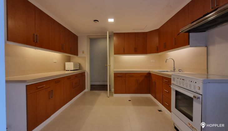 "2BR Condo for Rent in The Frabella 1, Legazpi Village, Makati"09