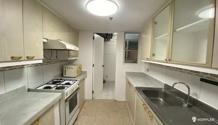 "2BR Condo for Rent in One Lafayette Square, Salcedo Village, Makati"06