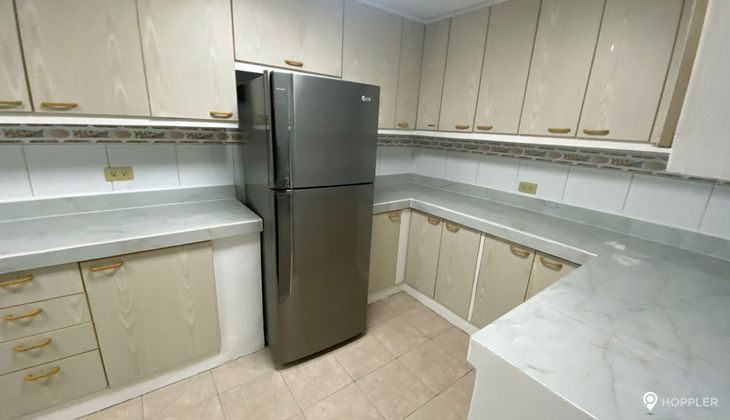 "2BR Condo for Rent in One Lafayette Square, Salcedo Village, Makati"09