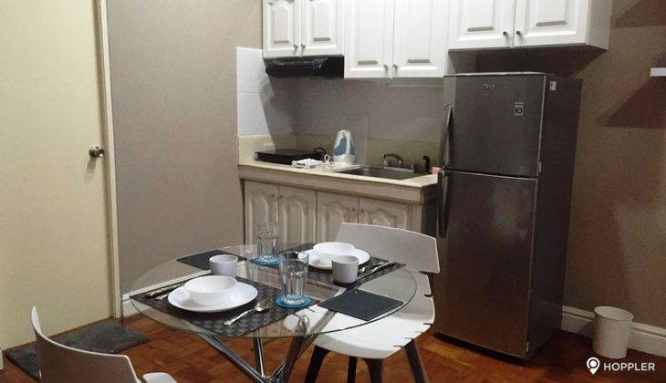 "Studio Condo for Rent in Asian Mansion II, Legazpi Village, Makati"04