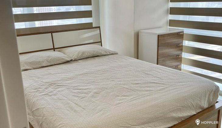 "2BR Condo for Rent in Senta, Legazpi Village, Makati"05
