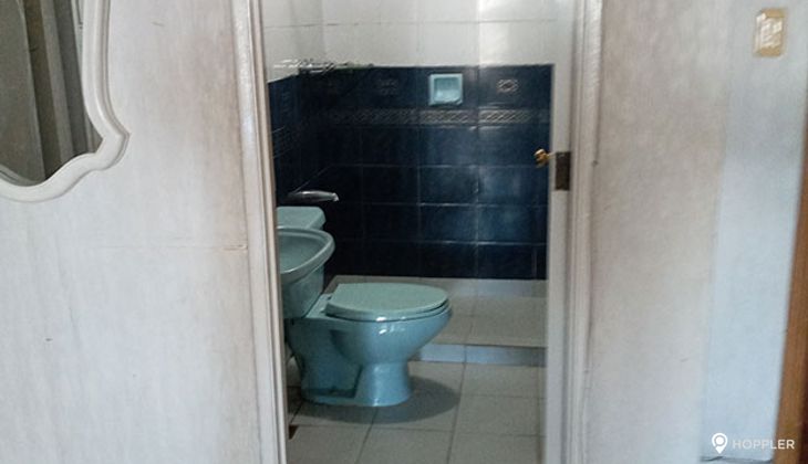 "2BR Condo for Rent in BSA Suites, Legazpi Village, Makati"04