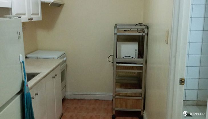 "2BR Condo for Rent in BSA Suites, Legazpi Village, Makati"06