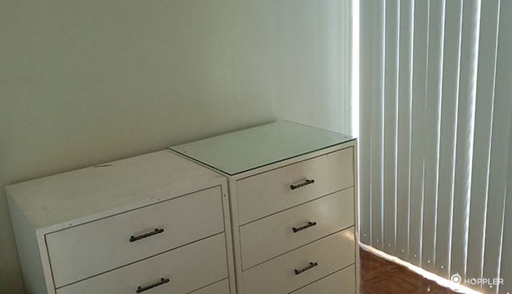 "2BR Condo for Rent in BSA Suites, Legazpi Village, Makati"10