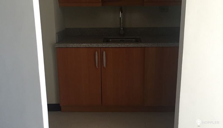 "1BR Condo for Rent in Fairways Tower, BGC - Bonifacio Global City, Taguig"05
