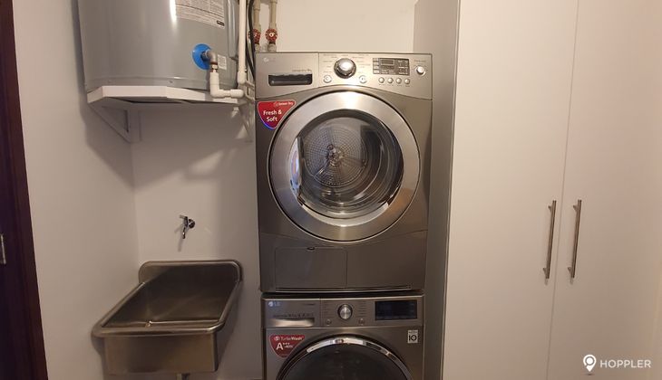 "2BR Condo for Rent in The Suites at One Bonifacio High Street, BGC - Bonifacio Global City, Taguig"03