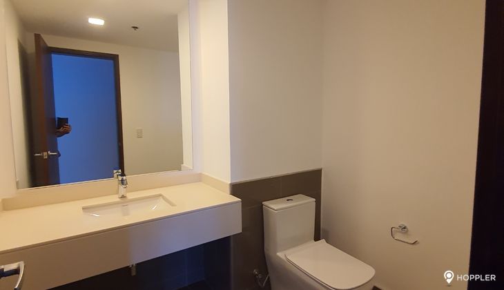 "2BR Condo for Rent in The Suites at One Bonifacio High Street, BGC - Bonifacio Global City, Taguig"06
