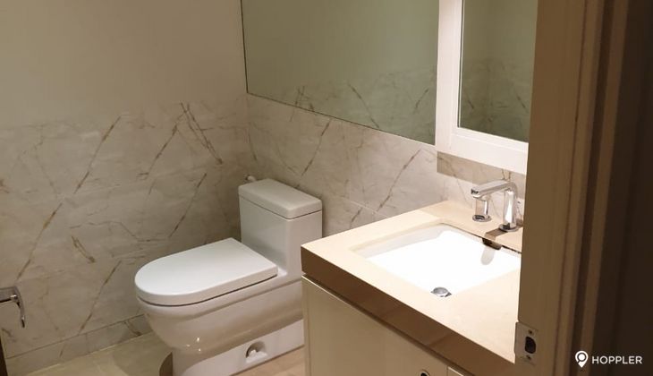 "3BR Condo for Rent in Edades Tower and Garden Villas, Rockwell Center, Makati"06