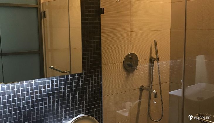"2BR Condo for Rent in Amorsolo West, Rockwell Center, Makati"05