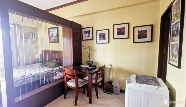 "Studio Condo for Rent in Paseo Parkview Suites, Salcedo Village, Makati"06