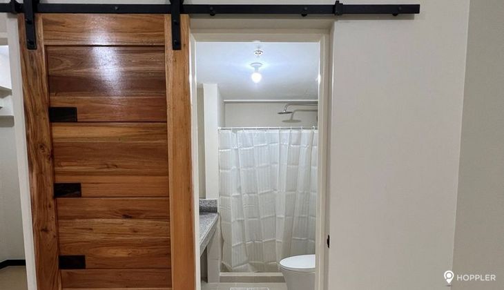 "2BR Condo for Rent in Sheridan Tower, Barangka Ilaya, Mandaluyong"04