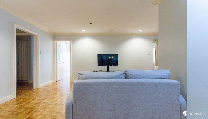 "2BR Condo for Rent in La Maison, San Lorenzo Village, Makati"04