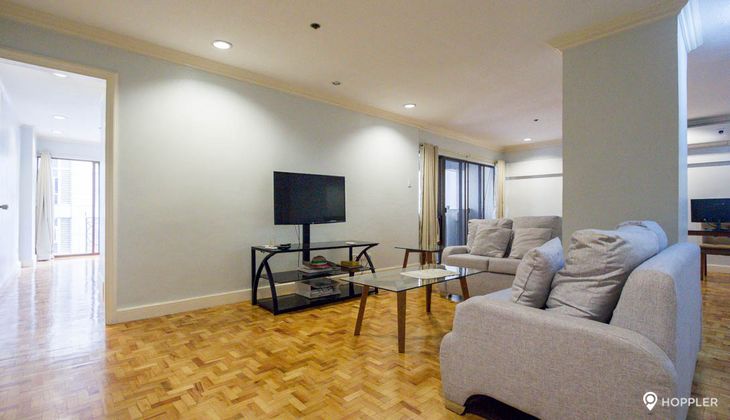 "2BR Condo for Rent in La Maison, San Lorenzo Village, Makati"05