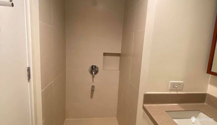 "1BR Condo for Rent in The Grove by Rockwell, Ugong, Pasig"02