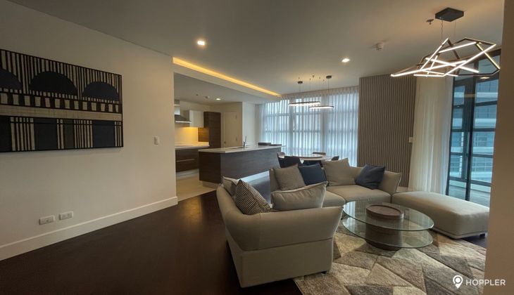 "2BR Condo for Rent in Garden Towers, Legazpi Village, Makati"01